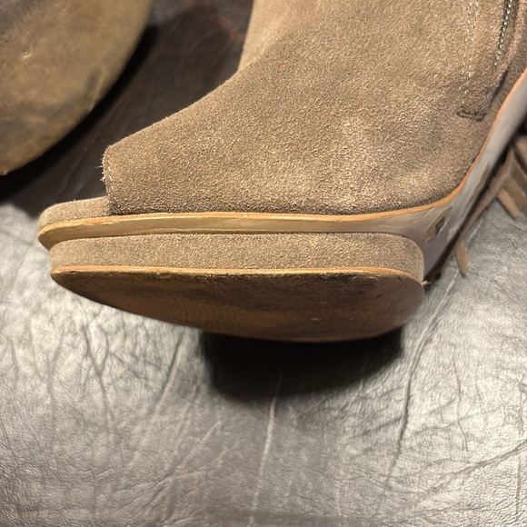 Bcbg heels with fringe - Picture 6 of 7